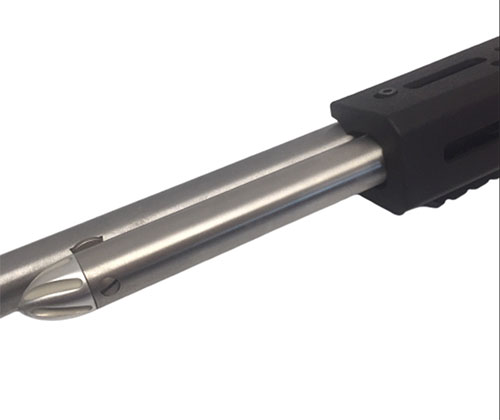 Der Marlin Mag Tube Cap von RANGER POINT aus hochwertigem 6061 Aluminium bietet ein spiralförmiges Design, passt perfekt auf kürzere Magazinrohre und ist in schwarz oder gebürstet erhältlich.